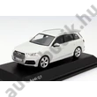 Kép 2/3 - AUDI Q7 MODELLAUTÓ  1:43