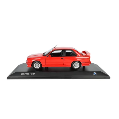 BMW E30 M3 Modellautó 1:18