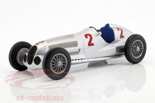 MERCEDES VERSENYAUTÓ MODELL