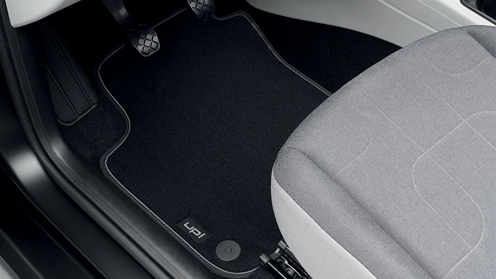 SZÖVETSZŐNYEG GARNITÚRA, VOLKSWAGEN UP (121)