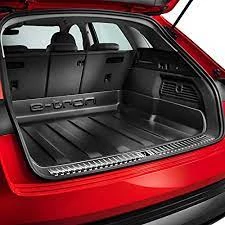 AUDI E-TRON (GEN) CSOMAGTÉRTÁLCA